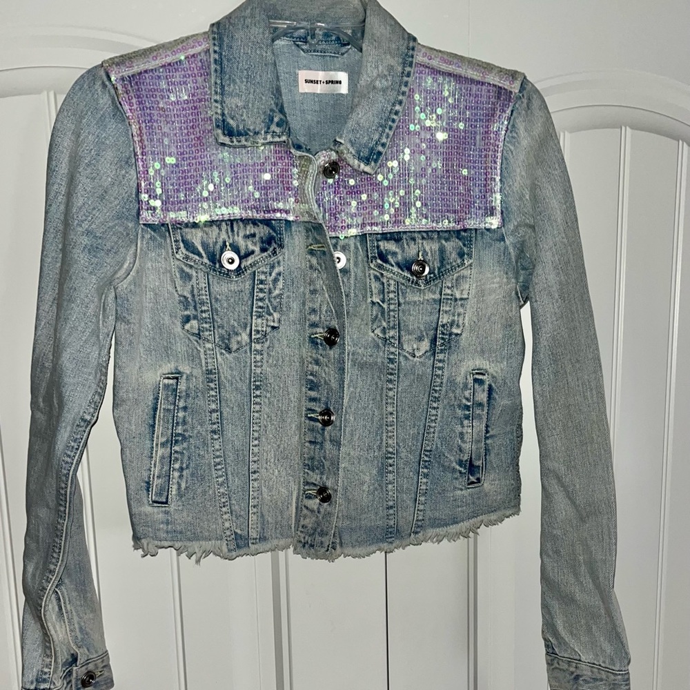 NEW Sunset & Spring Light Denim Wash Sequin Denim Jacket Size Small - Picture 11 of 15